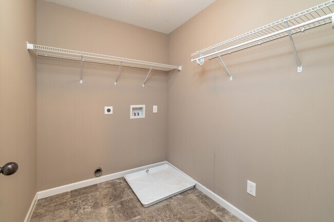 Building Photo - 2715 Honey Hill Rd