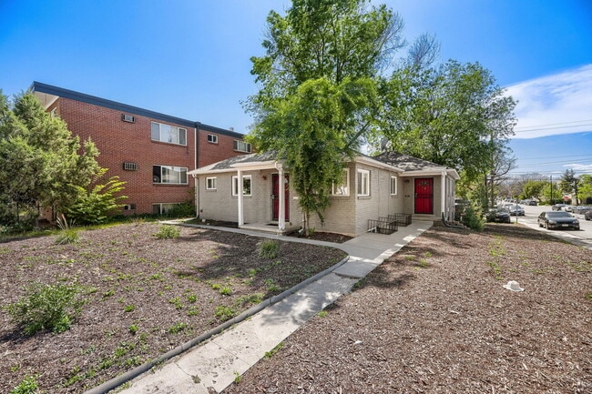 Building Photo - 2505 S University Blvd