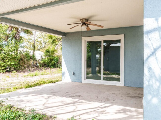 Building Photo - 133 W Park Ave