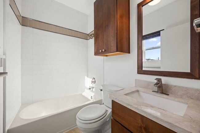 Building Photo - 5707 Schuler St