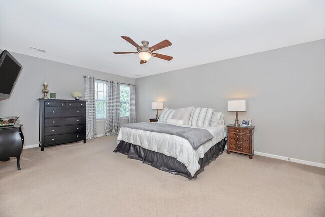 Building Photo - Beautiful 4-Bedroom Colonial in Walkersville