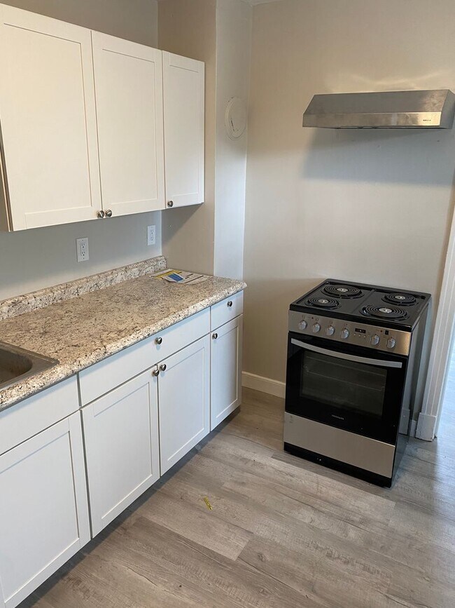 Building Photo - 2 bedroom House in the Randolph Community
