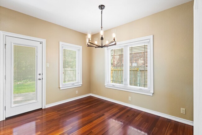 Building Photo - 2538 Somerall