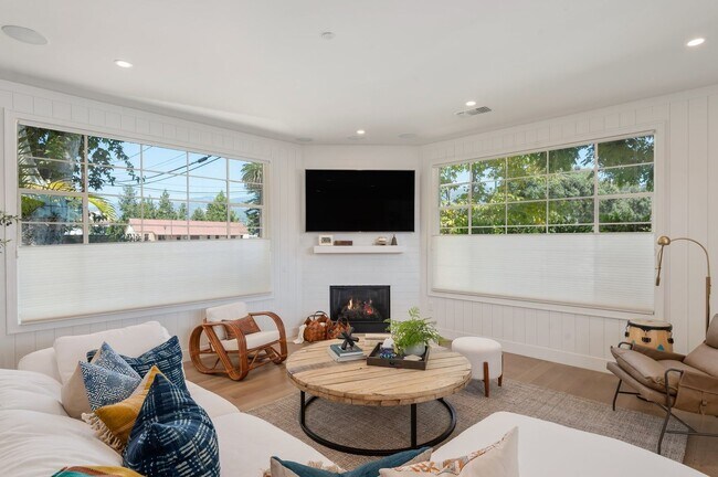 Building Photo - STUNNING  property for lease ~ Experience the Santa Barbara LIFE!