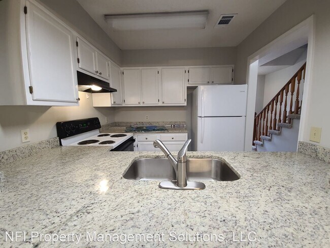 Building Photo - 2 br, 1.5 bath House - 1329 Foxborough Dr