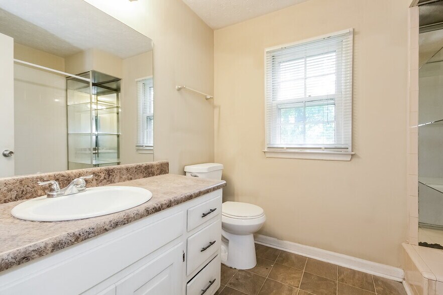 Building Photo - 4629 Dogwood Farms Dr