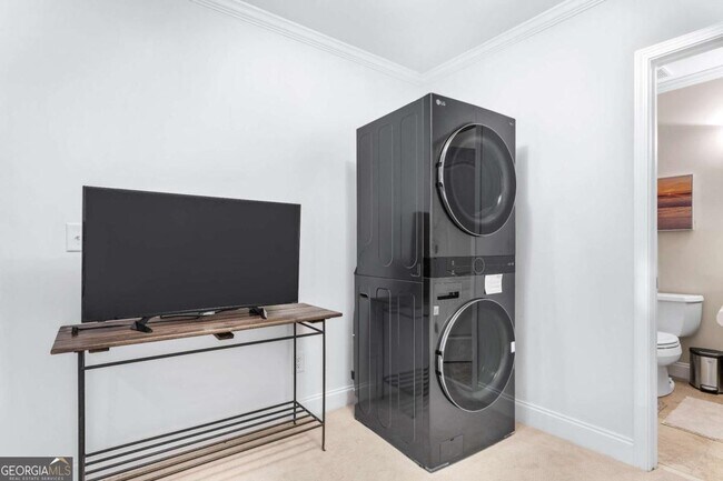 Building Photo - 4260 Beverly Ln NE