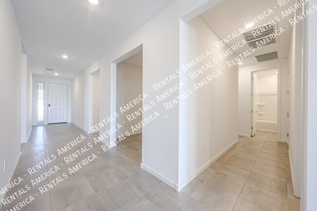Building Photo - 35581 N Thicket Wy