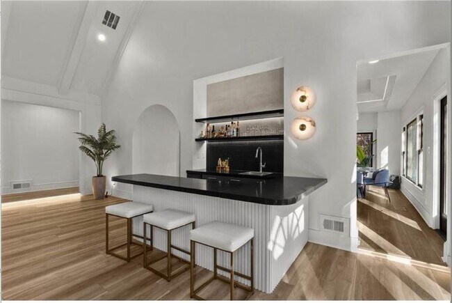 Building Photo - 5425 Hoylake Ct