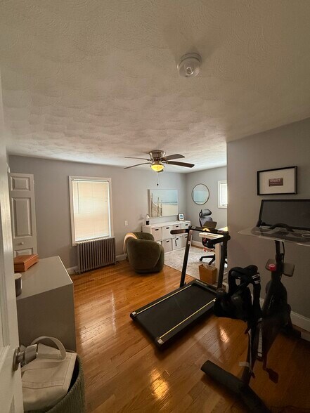 Building Photo - 5 Henshaw St