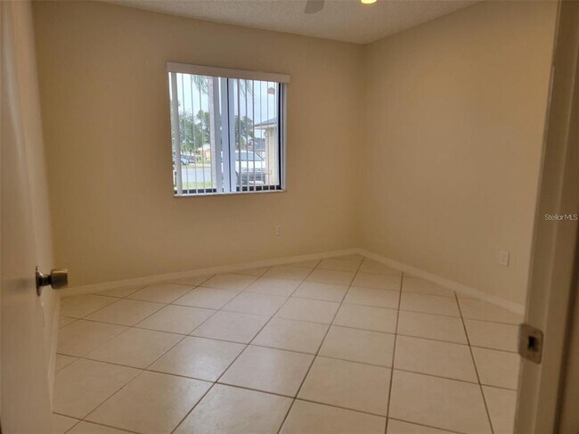 Building Photo - 222 Olivewood Ct