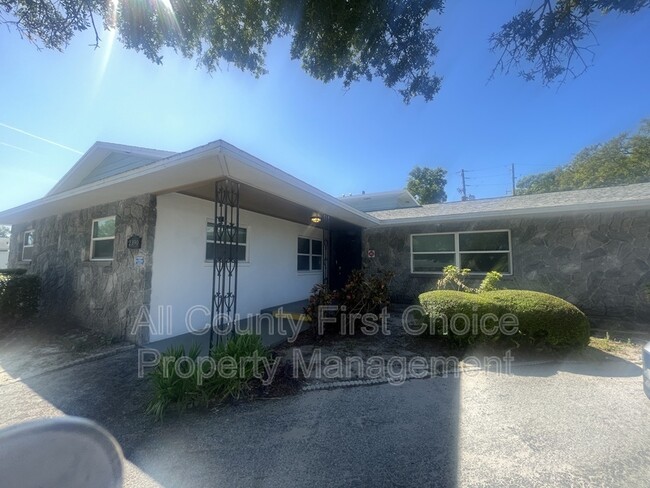 Primary Photo - 2390 14th Ave SW