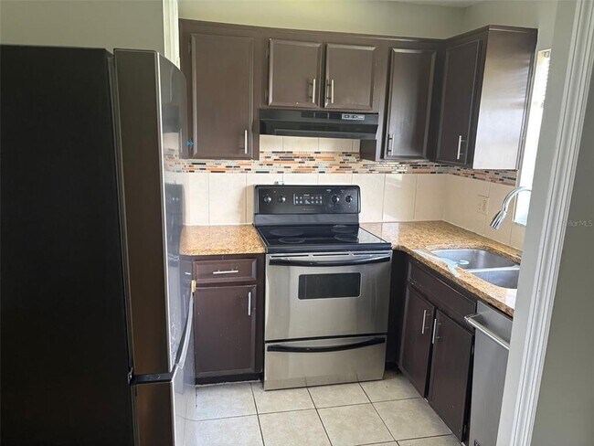 Building Photo - 4314 Pershing Pointe Pl