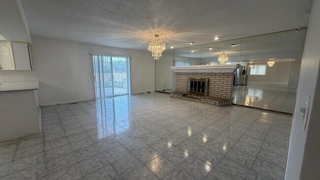 Building Photo - 36868 Melbourne Dr