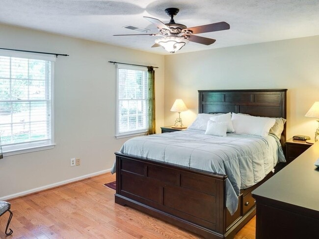 Building Photo - 5216 Willow Point Pkwy