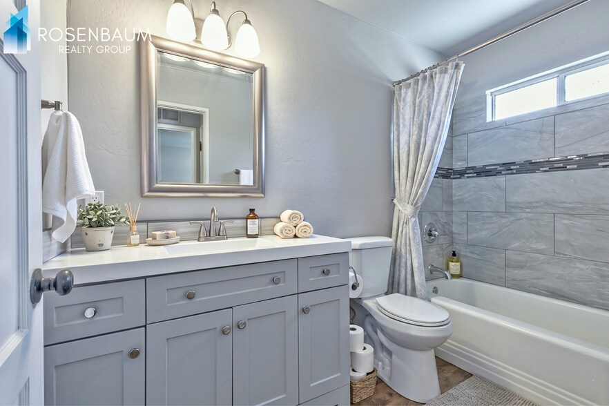 Building Photo - Charming 3-beds, 2-baths single-level home nestled in the desirable Prescott Heights community!