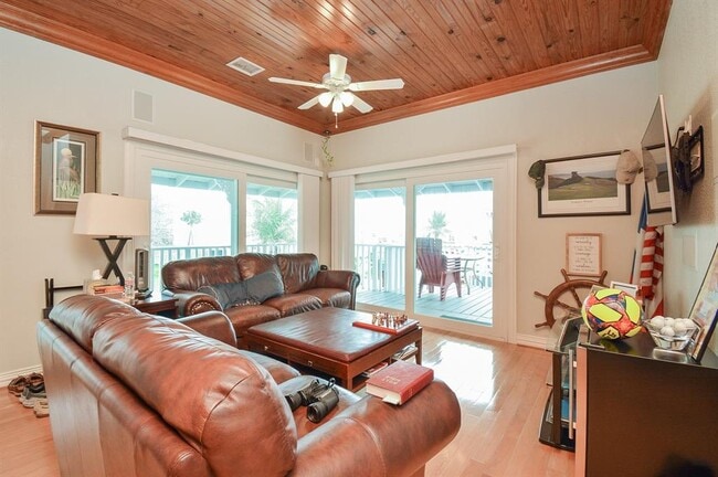 Building Photo - 400-1/2 4th St