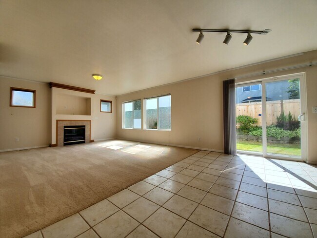 Building Photo - Charming 4-Bedroom Home in Peaceful Neighb...