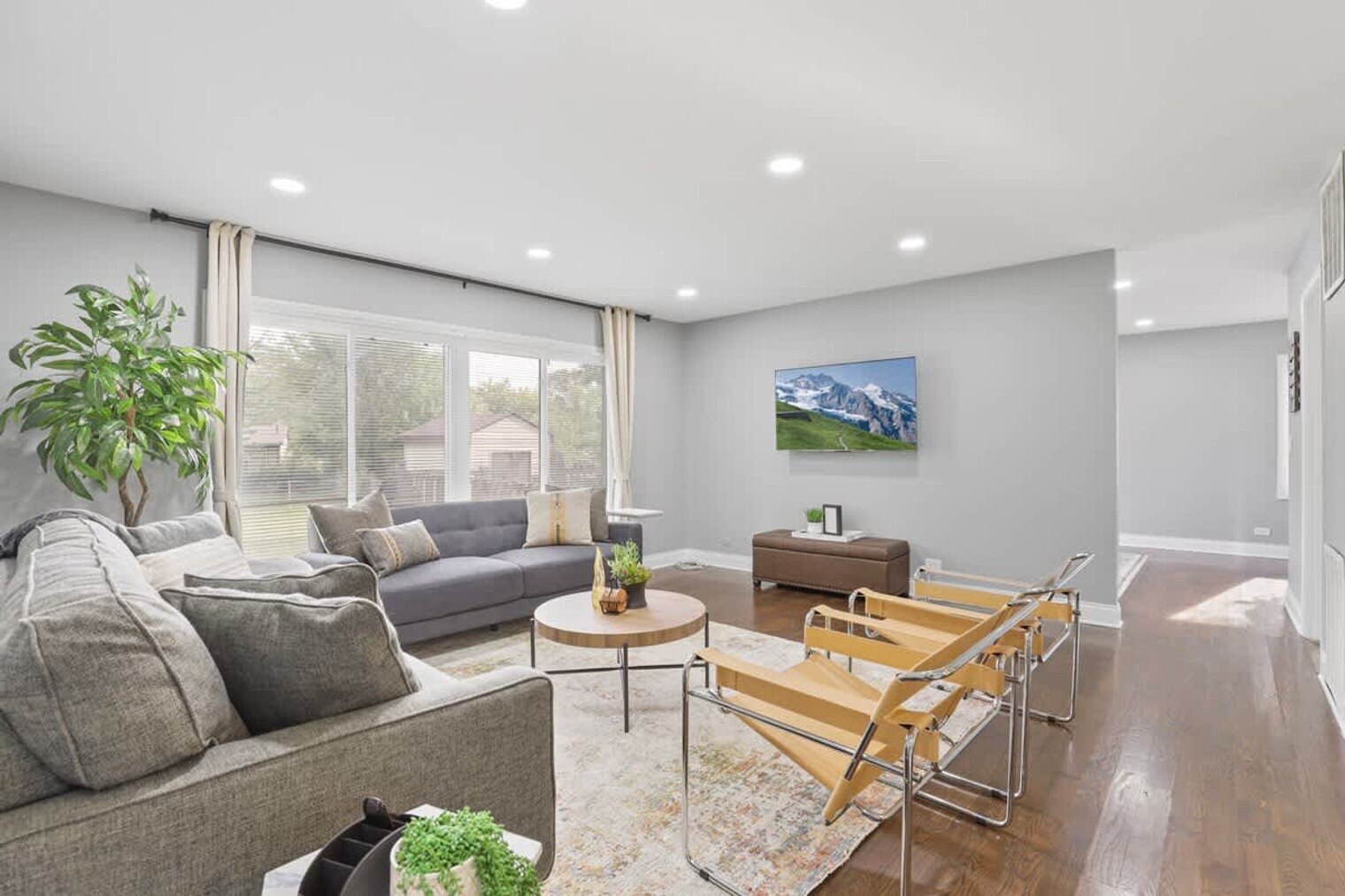 Building Photo - 327 Musial Cir