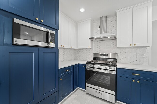 Building Photo - 10722 Lynbrook Dr