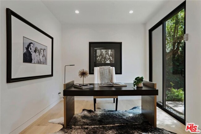 Building Photo - 4939 Petit Ave