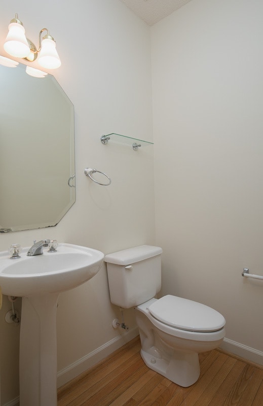 Building Photo - 15 Woodcliff Cir