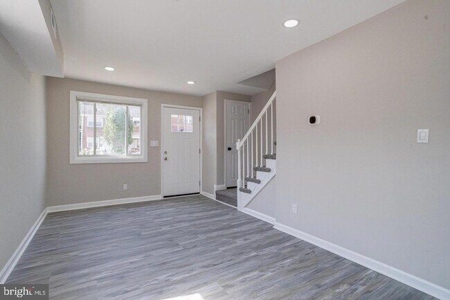 Building Photo - 4100 Colborne Rd