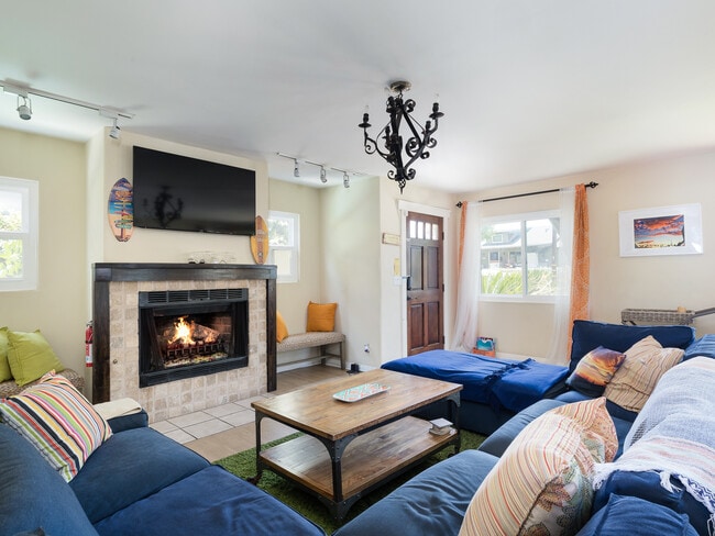 Building Photo - 416 Virginia St