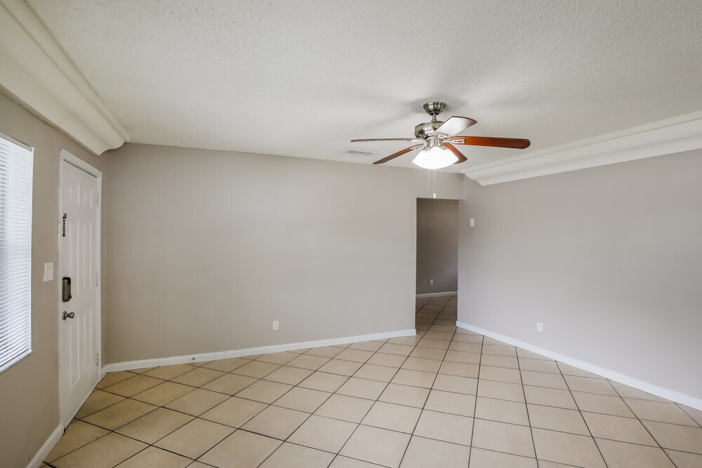 Building Photo - 357 NW 6th Ct