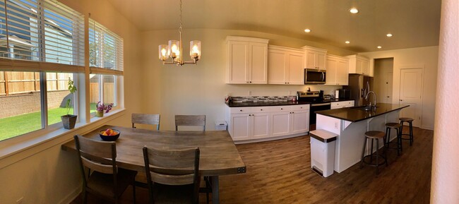 Building Photo - $2,850 - NEW Campanella Estates 2-story, 4...