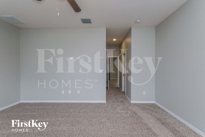 Building Photo - 12217 Fairlawn Dr