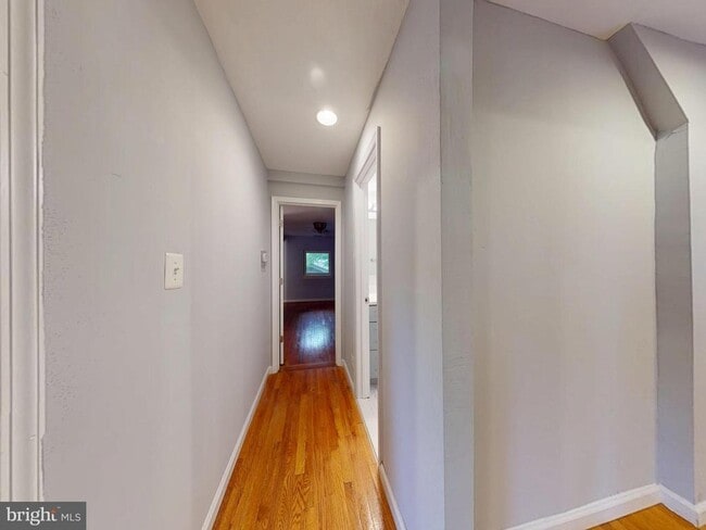 Building Photo - 3137 S Glebe Rd