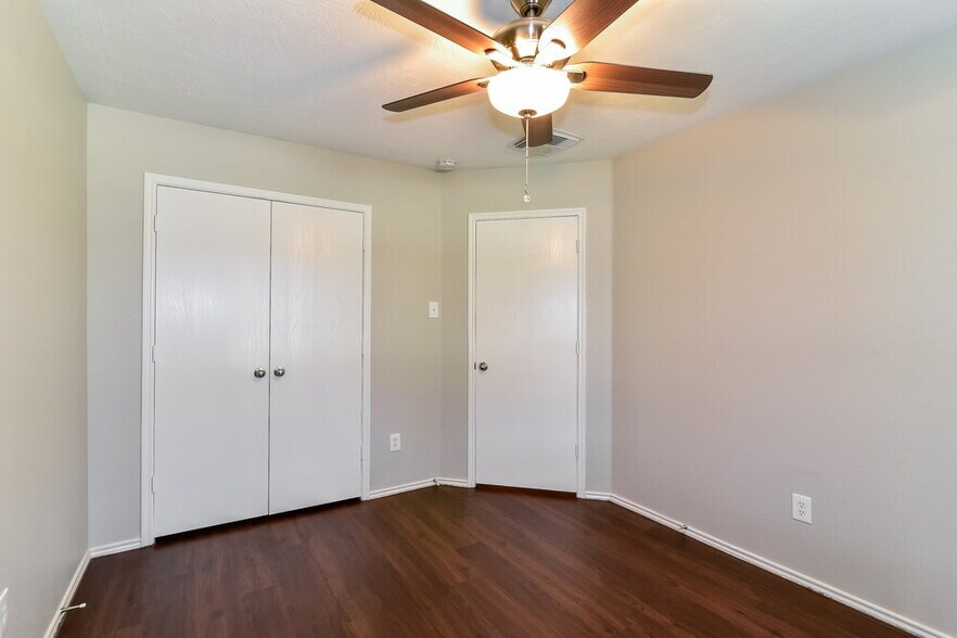 Building Photo - 4786 Wind Trace Dr