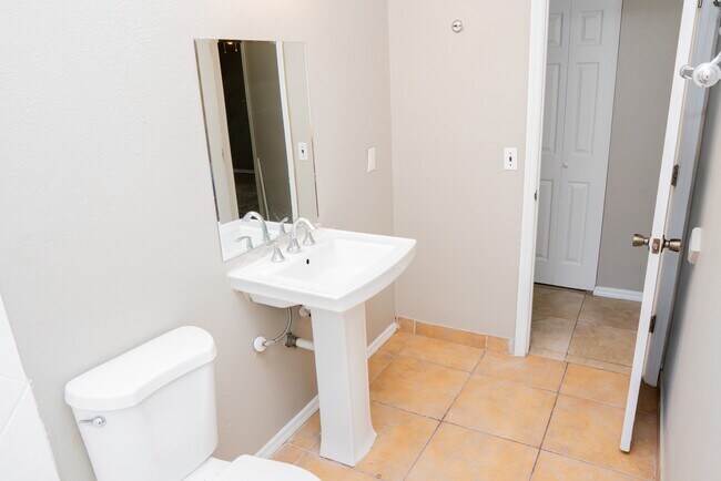 Building Photo - 1483 Elderton Dr