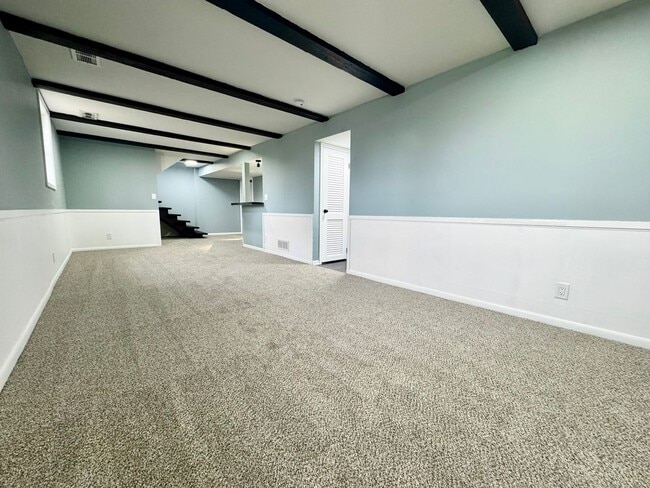 Building Photo - Remodeled 3 bed, 2 bath Millard home