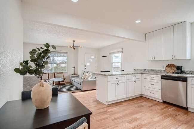 Building Photo - Wheat Ridge Gem with Convenient Access to Denver & the Foothills