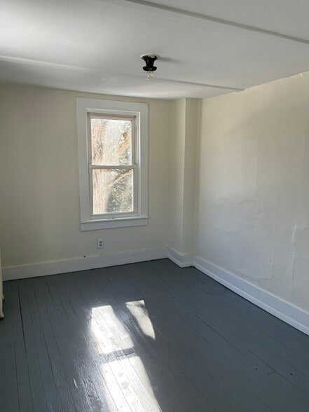 Building Photo - 838 Hallet Rd