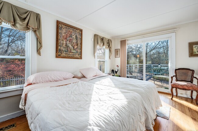 Building Photo - 58 Sill Ln