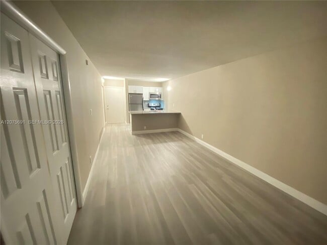 Building Photo - 2771 Riverside Dr