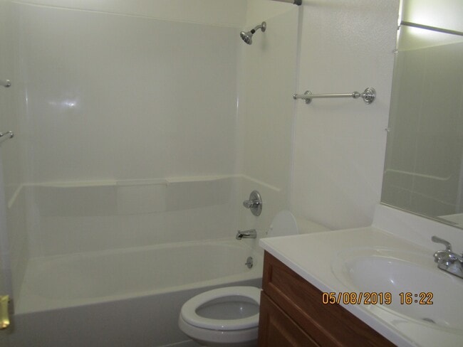 Building Photo - IMMACULATE DUPLEX - GREAT LOCATION