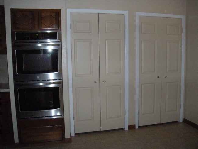 Building Photo - 12622 Amado Dr