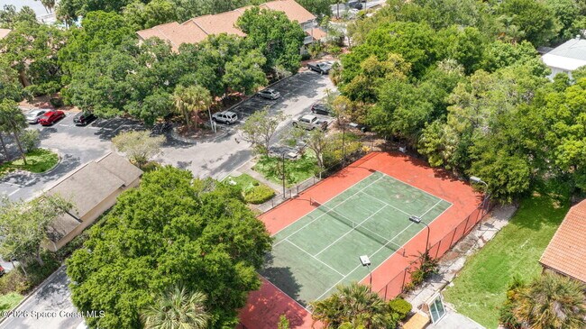 Building Photo - 225 S Tropical Trail