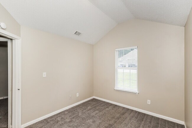 Building Photo - 725 Cherry Branch Cir
