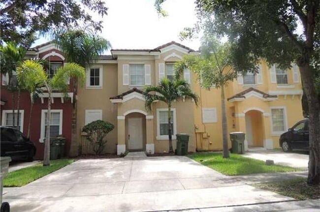 Building Photo - 638 E Mowry Ct