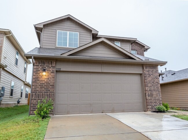Building Photo - Beautiful 3 Bed / 2.5 Bath Home with High ...