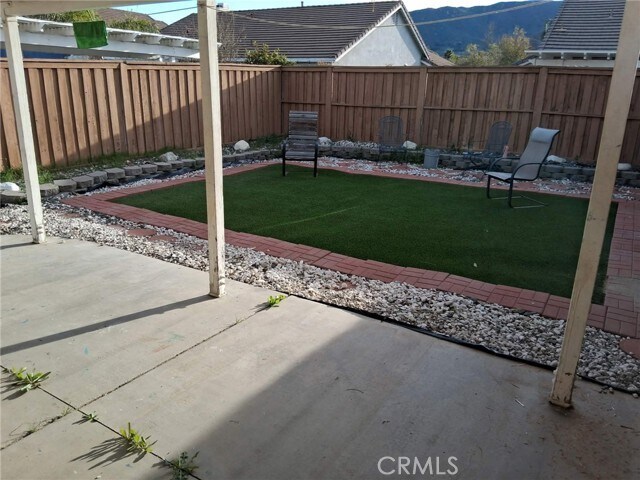 Building Photo - 18885 Oakview Way