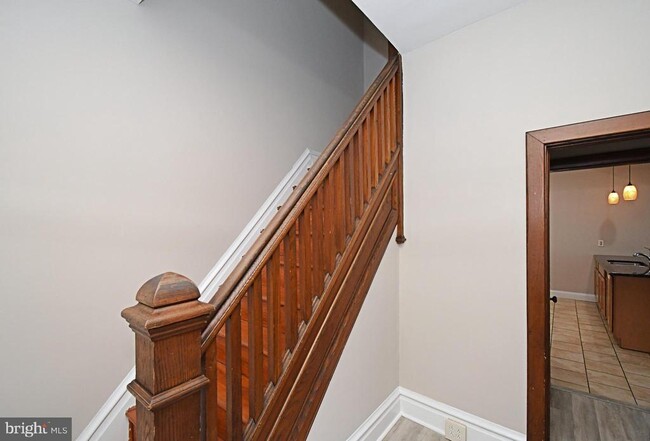 Building Photo - 778 Starr St