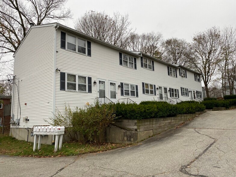 Building Photo - 325 Washington St