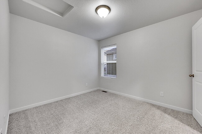 Building Photo - $2,550 - 3 Bed, 2.5 Bath Home in Colorado ...