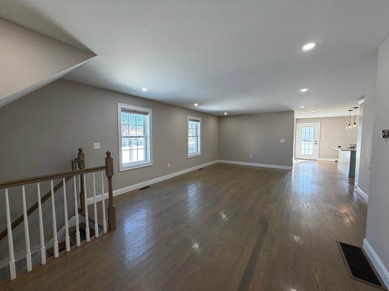 Building Photo - 67 Keayne St